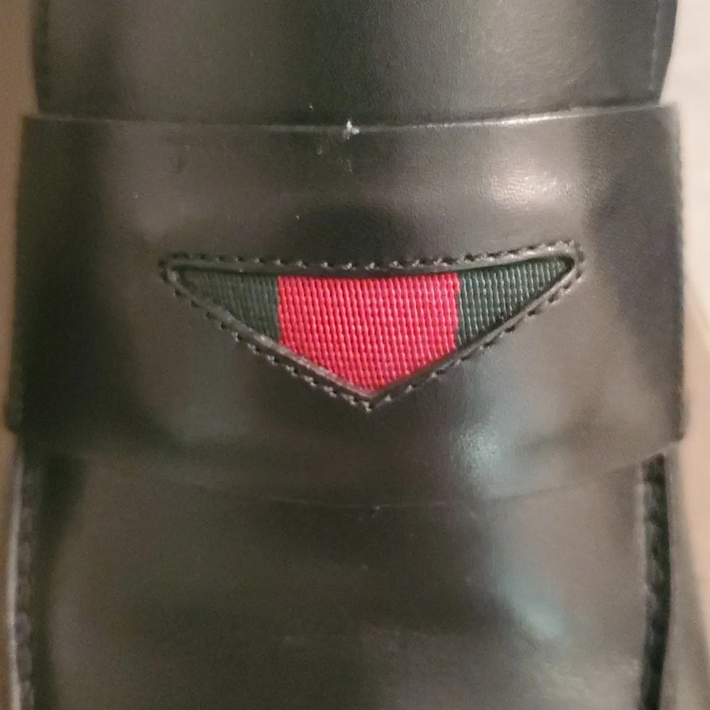 Gucci Black Leather Loafers with Red Detail. Size 9.5 European.
